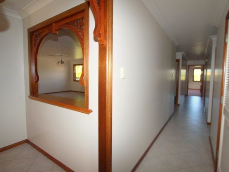 5 Ironbark Dr, Emerald QLD 4720