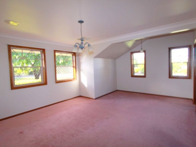 5 Ironbark Dr, Emerald QLD 4720