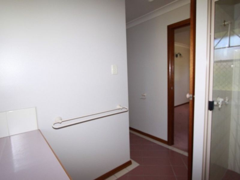 5 Ironbark Dr, Emerald QLD 4720