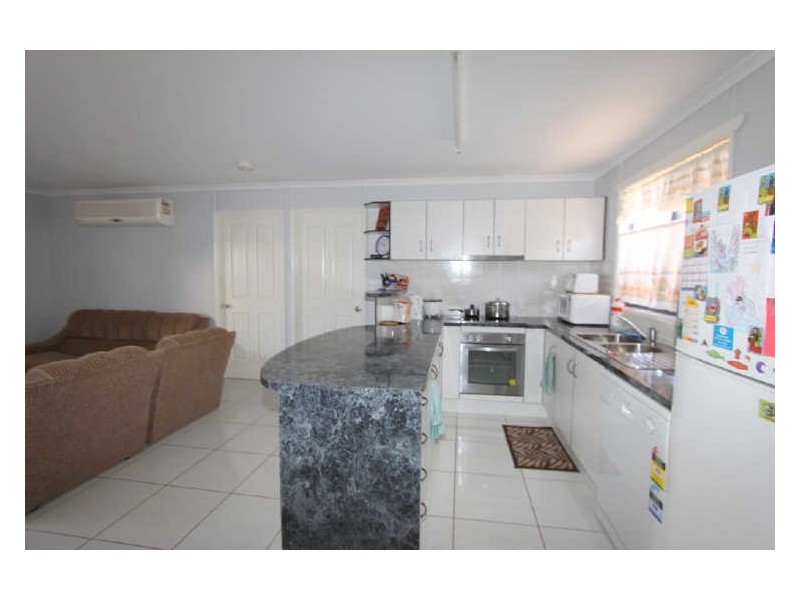 3 Gilbert Place, Emerald QLD 4720