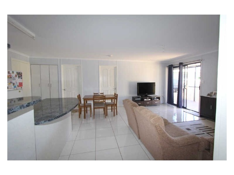 3 Gilbert Place, Emerald QLD 4720