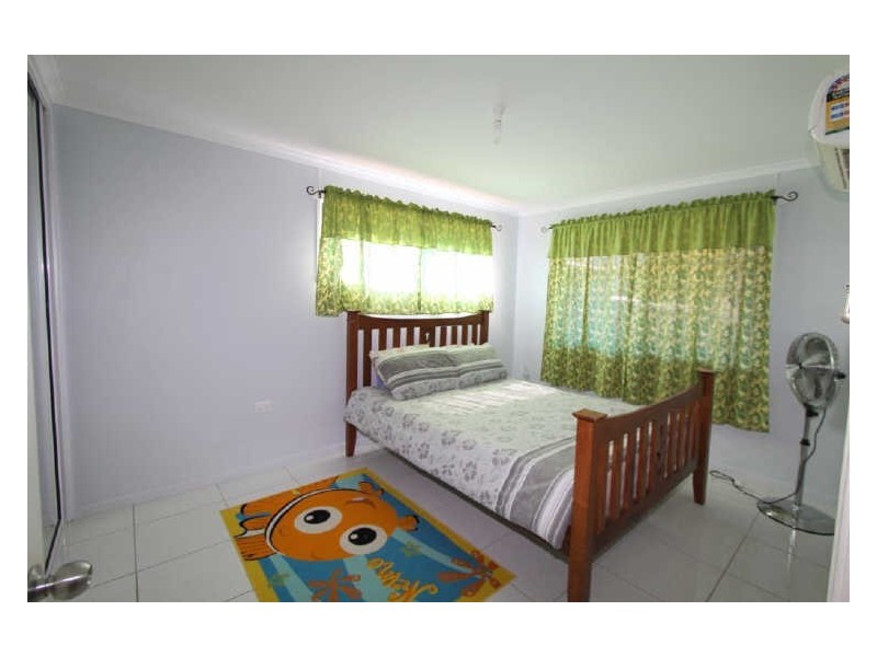 3 Gilbert Place, Emerald QLD 4720
