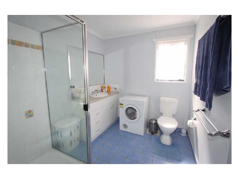 3 Gilbert Place, Emerald QLD 4720