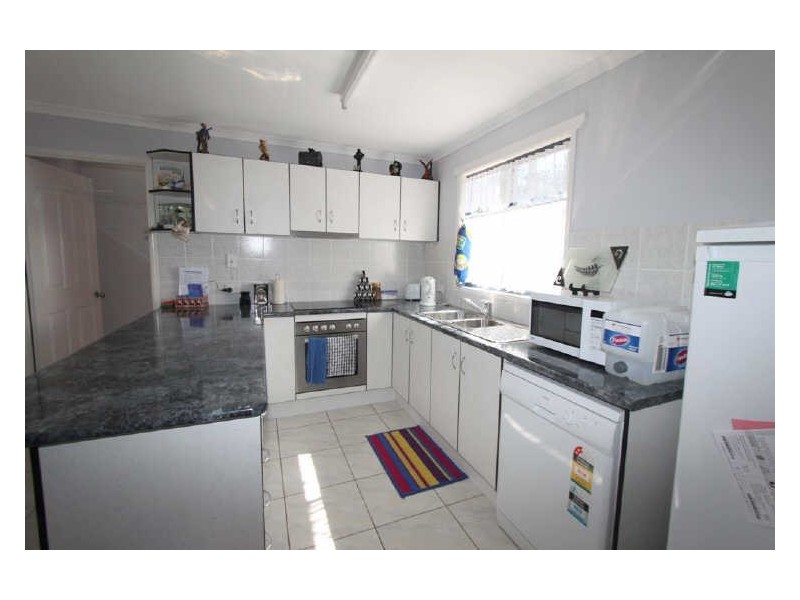 3 Gilbert Place, Emerald QLD 4720