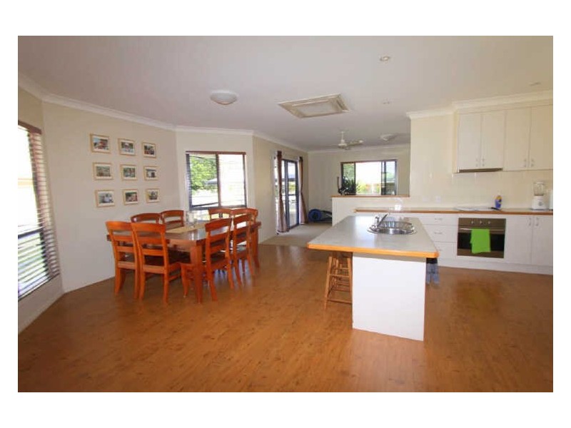 3 Cowan Crescent, Emerald QLD 4720