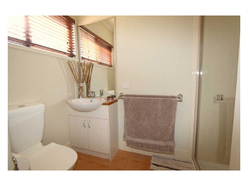 3 Cowan Crescent, Emerald QLD 4720