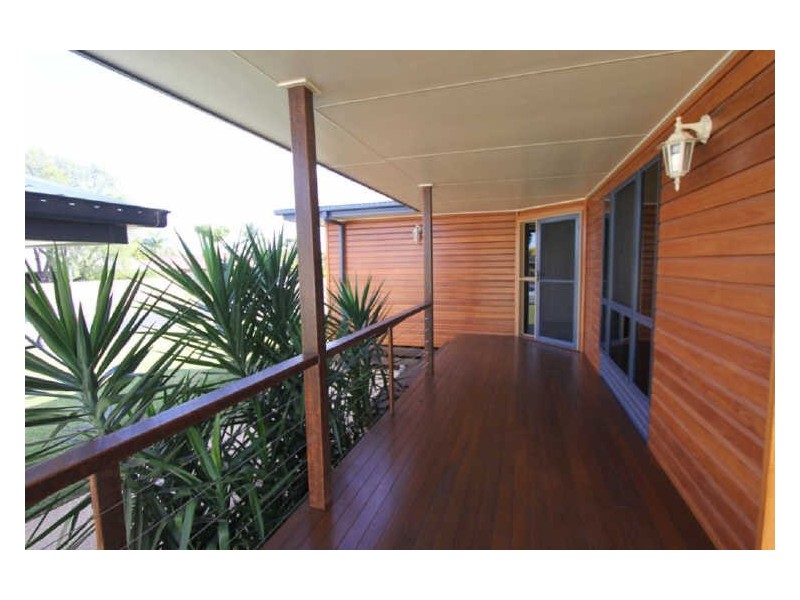 3 Cowan Crescent, Emerald QLD 4720
