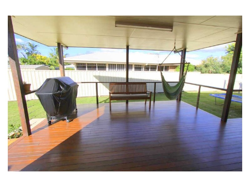 3 Cowan Crescent, Emerald QLD 4720