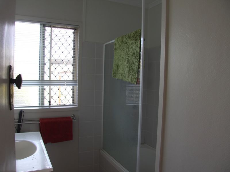 10 Topaz Street, Emerald QLD 4720