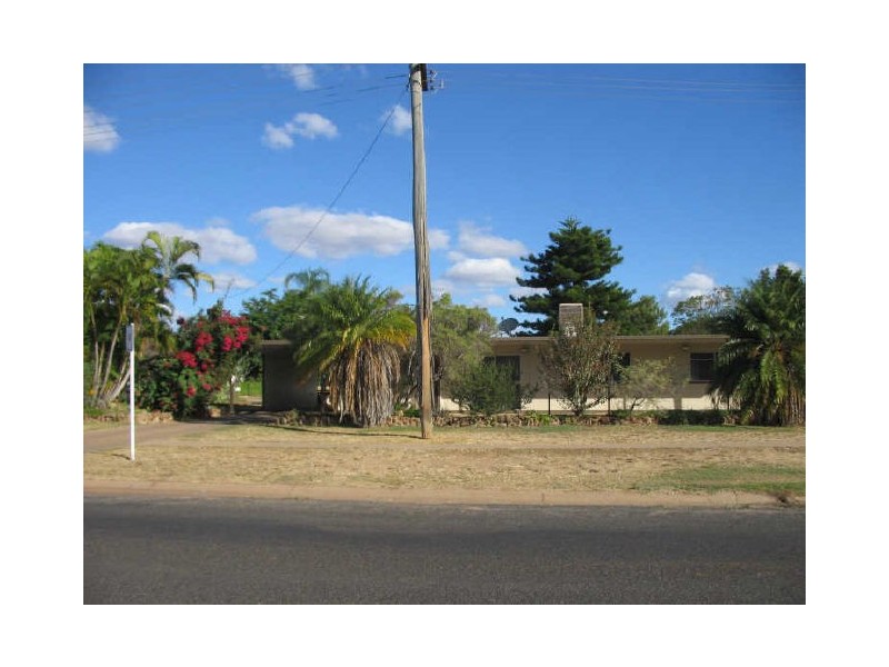 19 Sapphire Avenue, Emerald QLD 4720