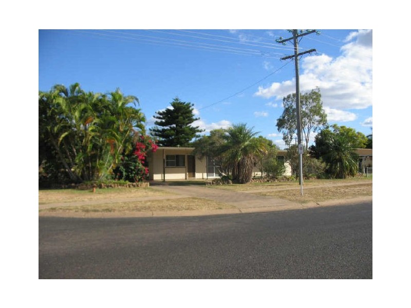 19 Sapphire Avenue, Emerald QLD 4720