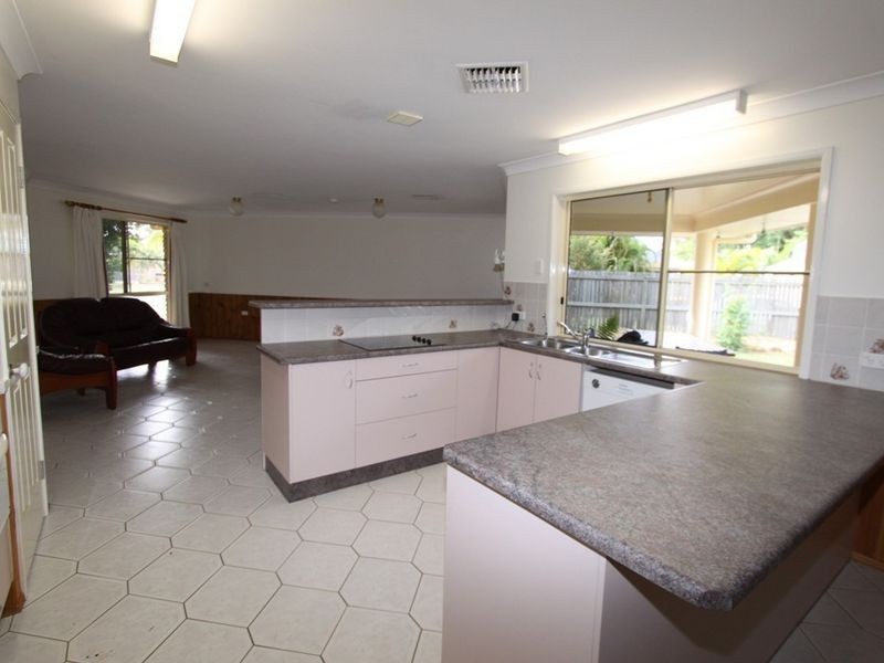 67 Staal Cresent, Emerald QLD 4720