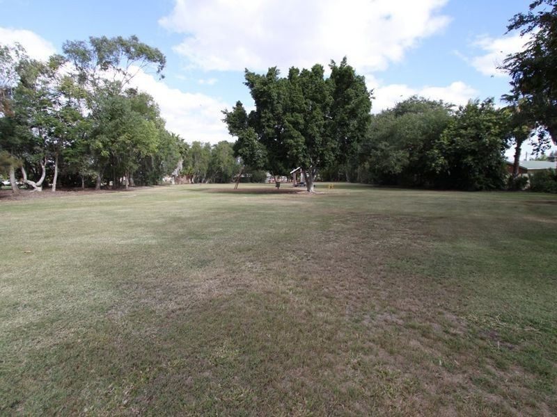 67 Staal Cresent, Emerald QLD 4720