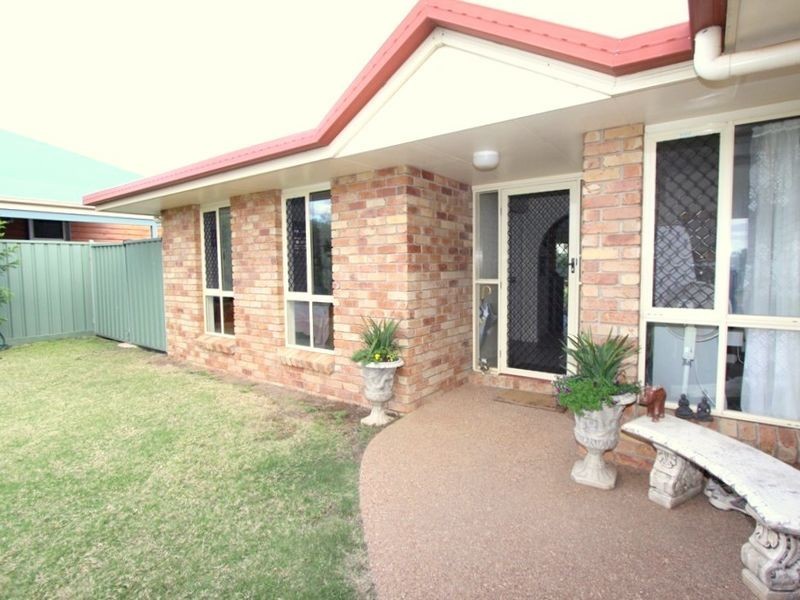 9 Whitchurch Street, Emerald QLD 4720