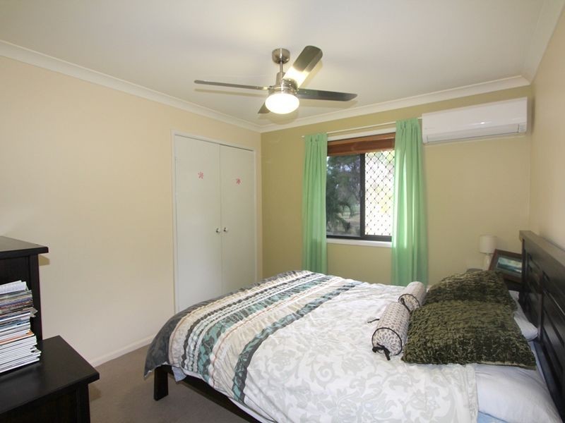 21 Coaker Drive, Emerald QLD 4720