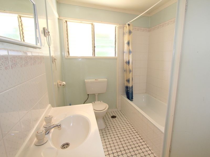 15 Frazer St, Emerald QLD 4720