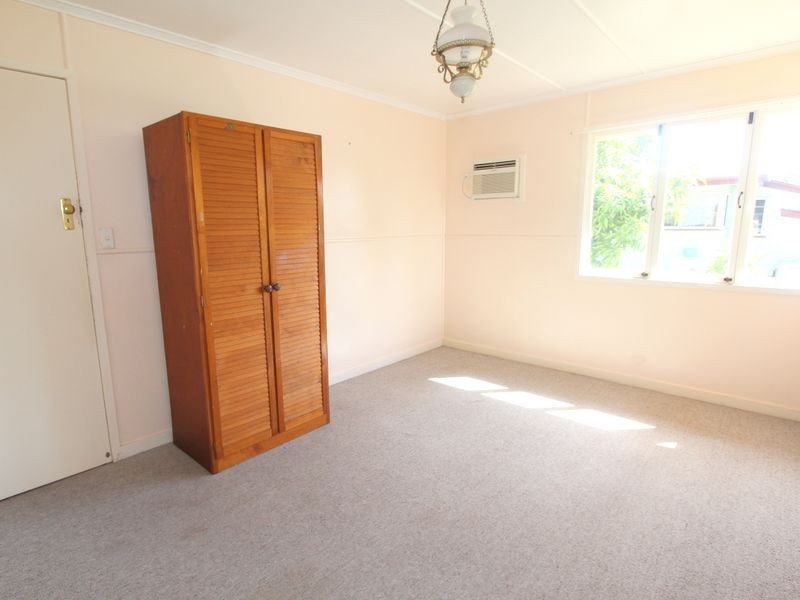 15 Frazer St, Emerald QLD 4720