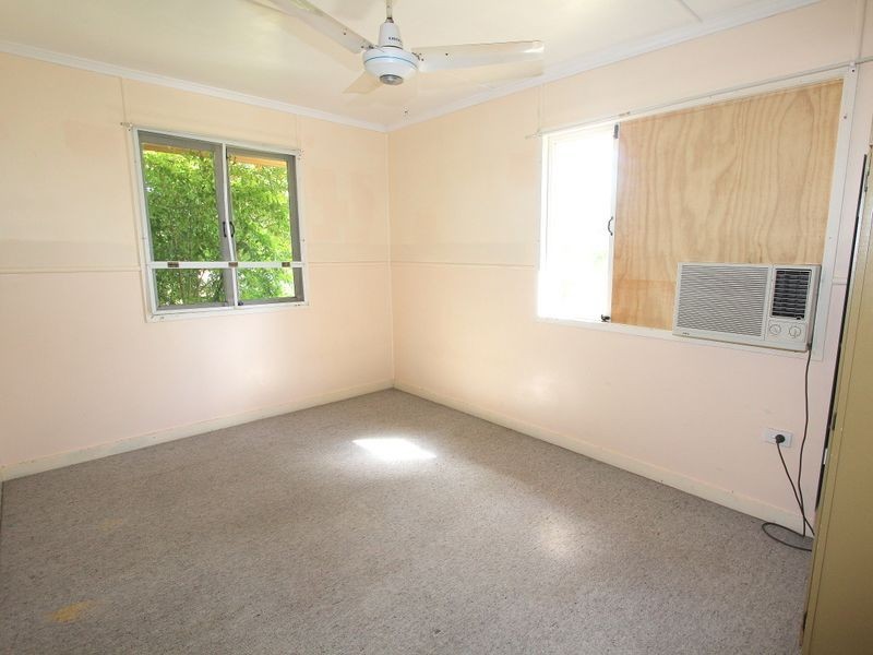 15 Frazer St, Emerald QLD 4720
