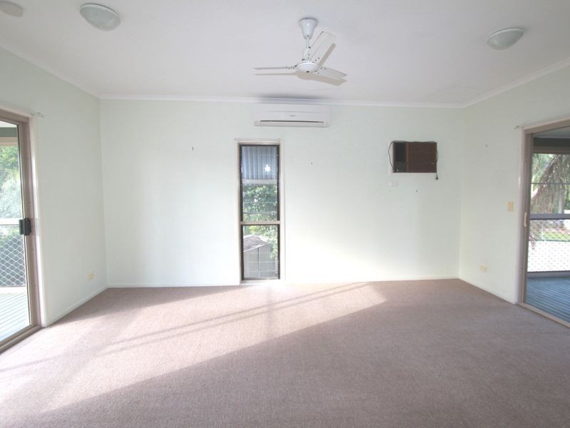 82 Baker St, Emerald QLD 4720