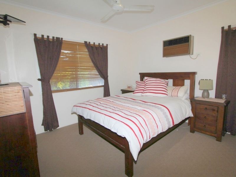 4 Saffola Place, Emerald QLD 4720