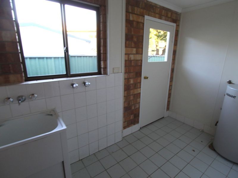 4/126 Opal St, Emerald QLD 4720