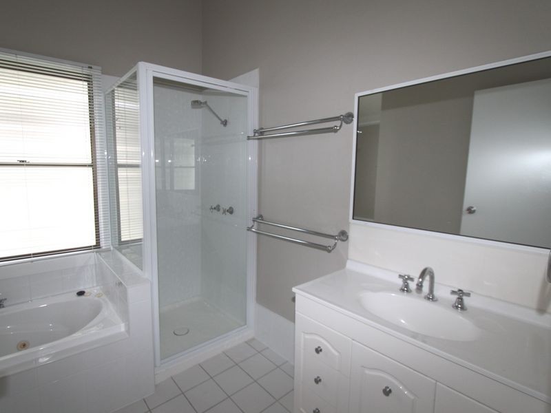 13 Pill Street, Emerald QLD 4720