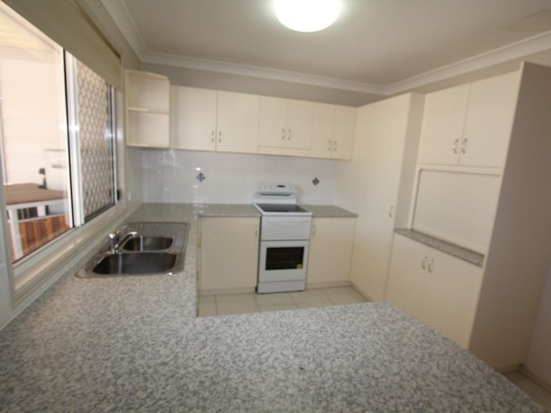 2/24 Riverview Street, Emerald QLD 4720