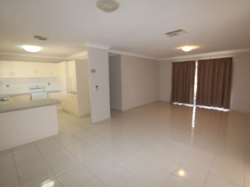 2/24 Riverview Street, Emerald QLD 4720