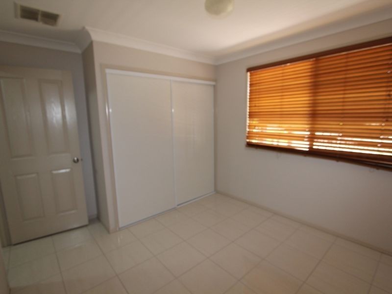 2/24 Riverview Street, Emerald QLD 4720