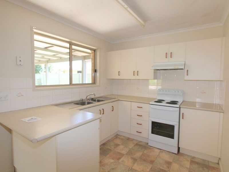 1 Fern Court, Emerald QLD 4720