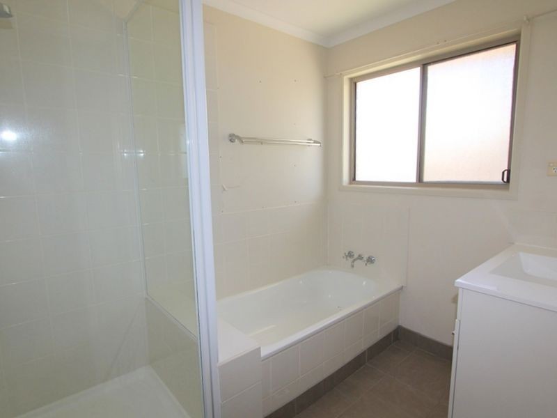 1 Fern Court, Emerald QLD 4720
