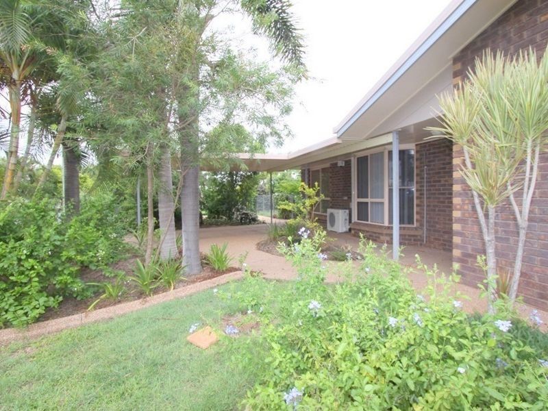 61 Staal Cr, Emerald QLD 4720
