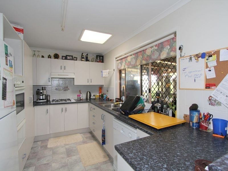 61 Staal Cr, Emerald QLD 4720