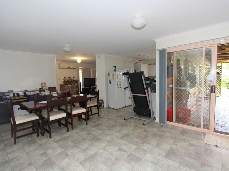 61 Staal Cr, Emerald QLD 4720