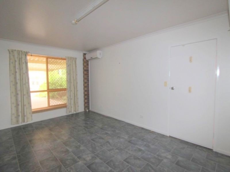 61 Staal Cr, Emerald QLD 4720