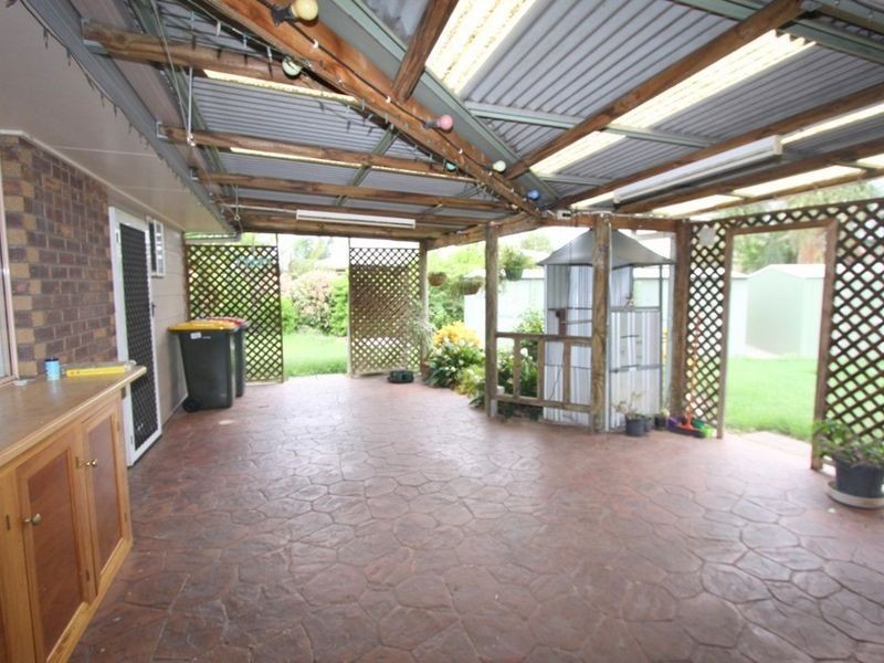61 Staal Cr, Emerald QLD 4720