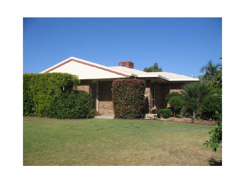 3 Louisa Court, Emerald QLD 4720