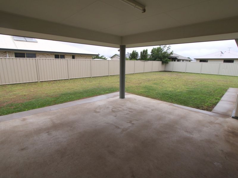 16 Bluegums Drive, Emerald QLD 4720