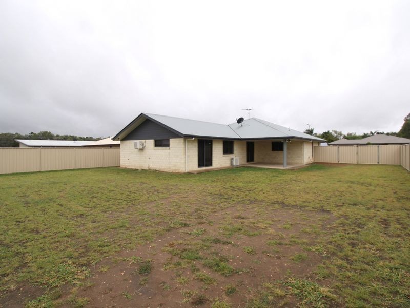 16 Bluegums Drive, Emerald QLD 4720