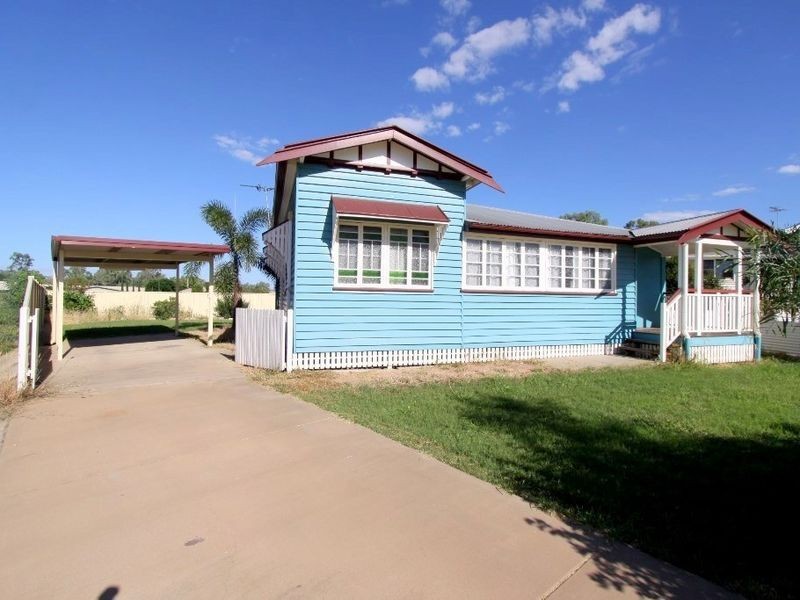 10 Roundtree Dr, Emerald QLD 4720