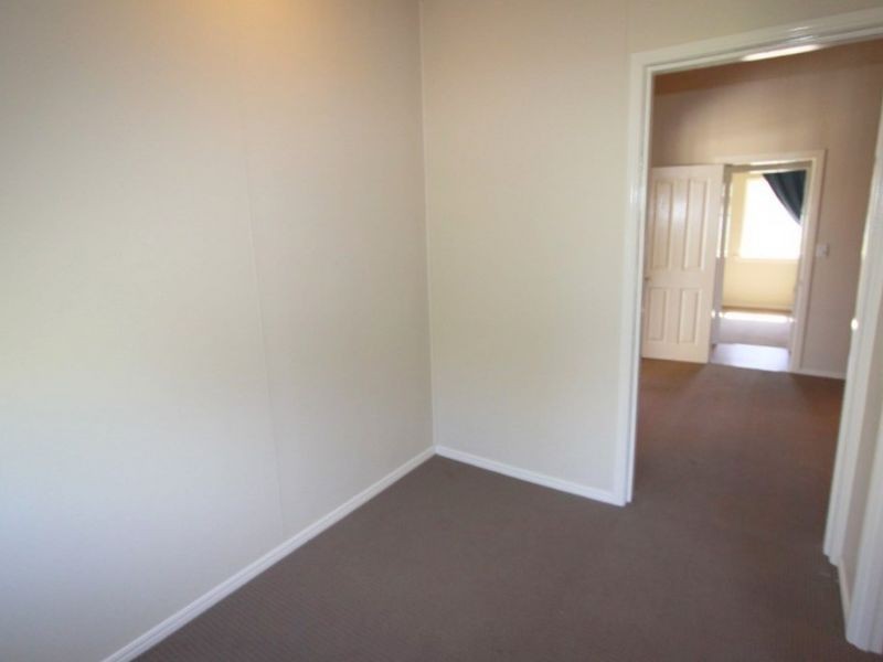 10 Roundtree Dr, Emerald QLD 4720