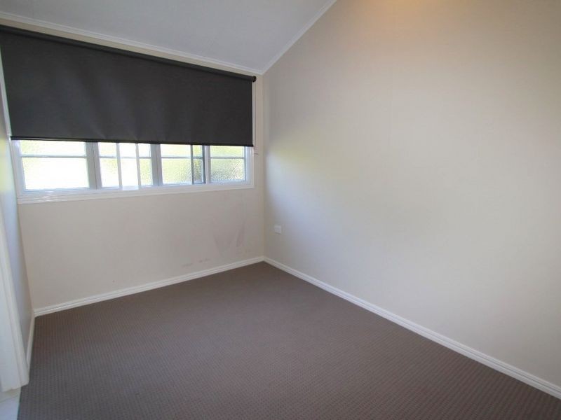 10 Roundtree Dr, Emerald QLD 4720