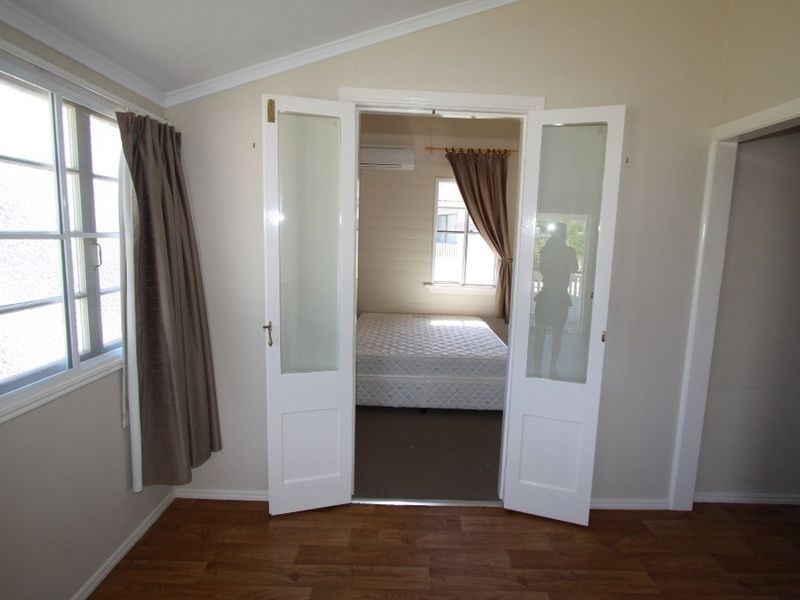 10 Roundtree Dr, Emerald QLD 4720