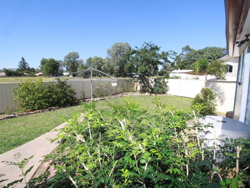 10 Roundtree Dr, Emerald QLD 4720