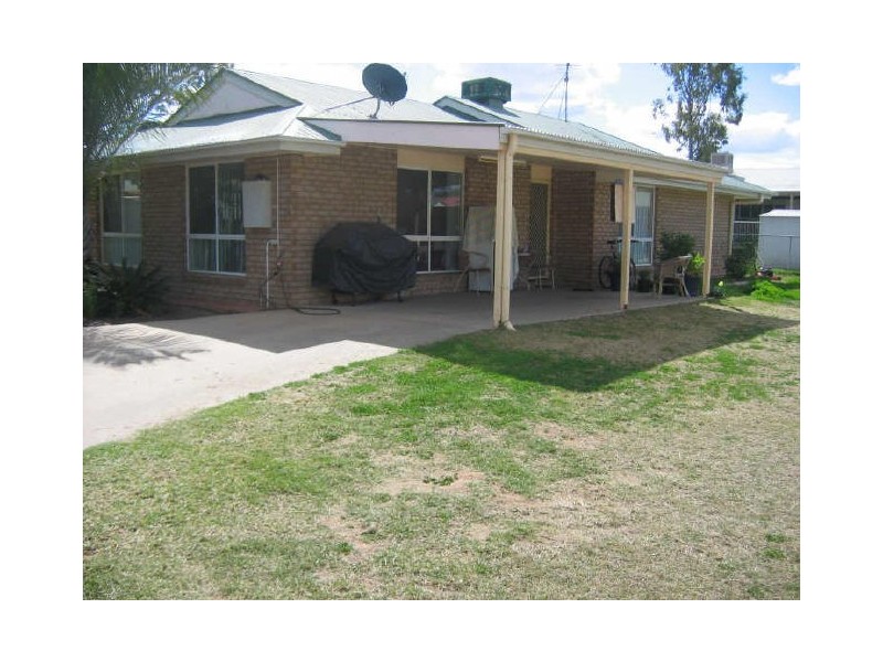 110 Gray Street, Emerald QLD 4720