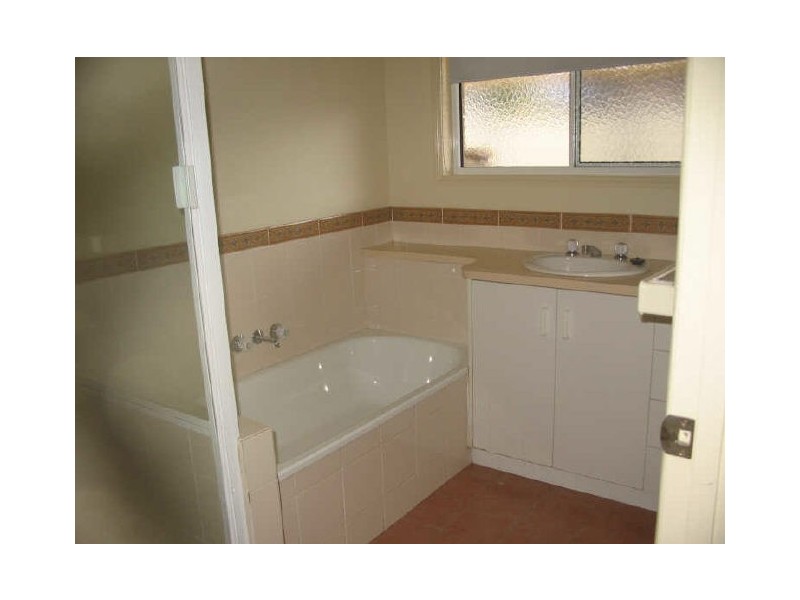 110 Gray Street, Emerald QLD 4720