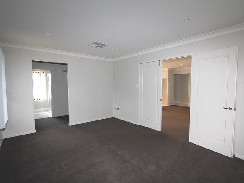 30 Mayfair Drive, Emerald QLD 4720