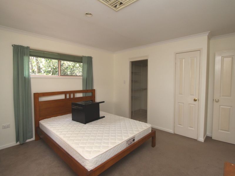 8 Judith Grove, Emerald QLD 4720