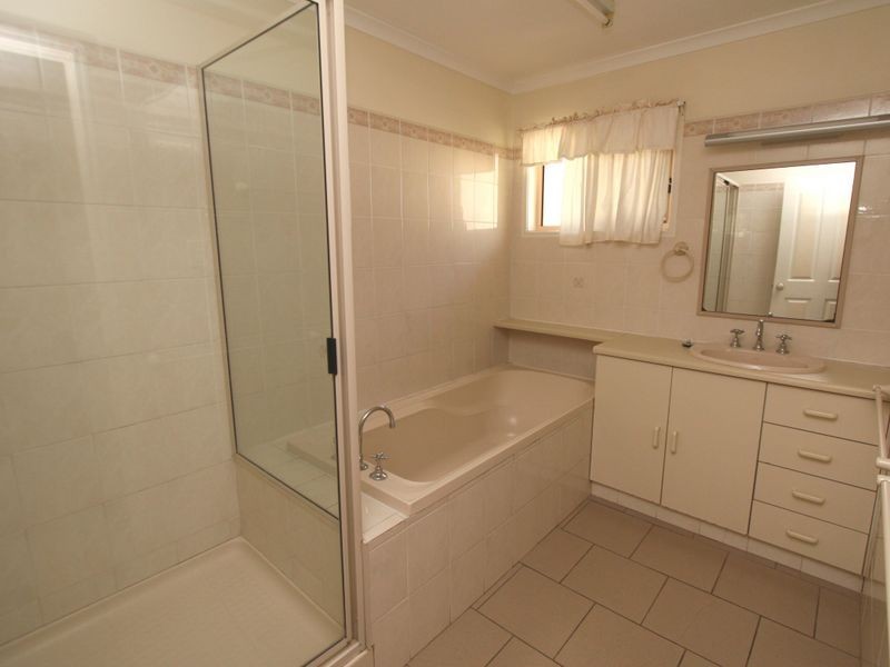 8 Judith Grove, Emerald QLD 4720