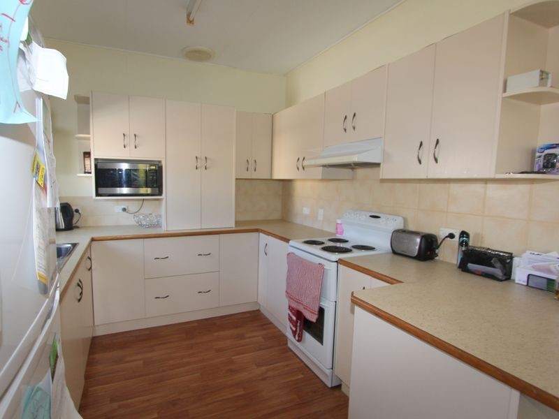 34 Campbell Street, Emerald QLD 4720